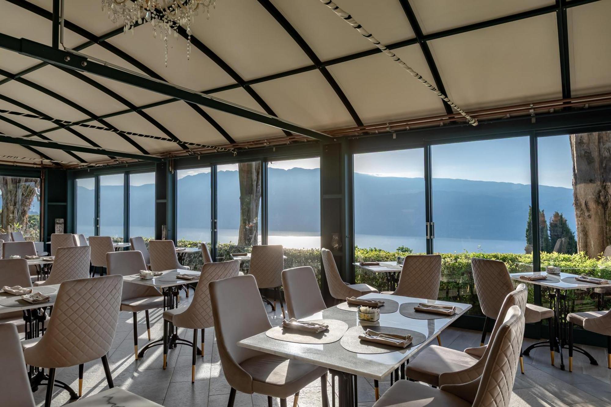 Romantikhotel - Boutique Hotel Villa Sostaga Gargnano Esterno foto