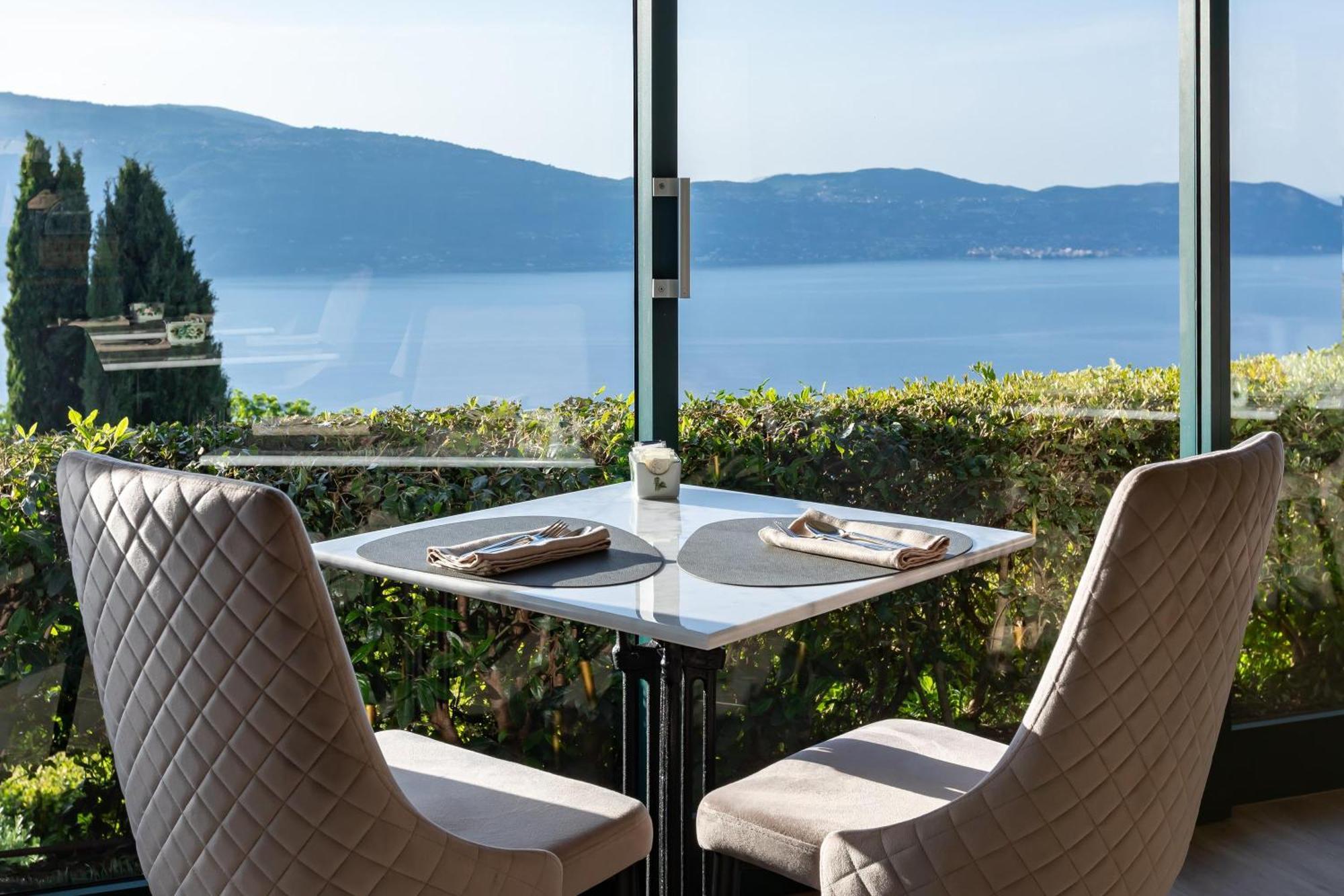 Romantikhotel - Boutique Hotel Villa Sostaga Gargnano Esterno foto
