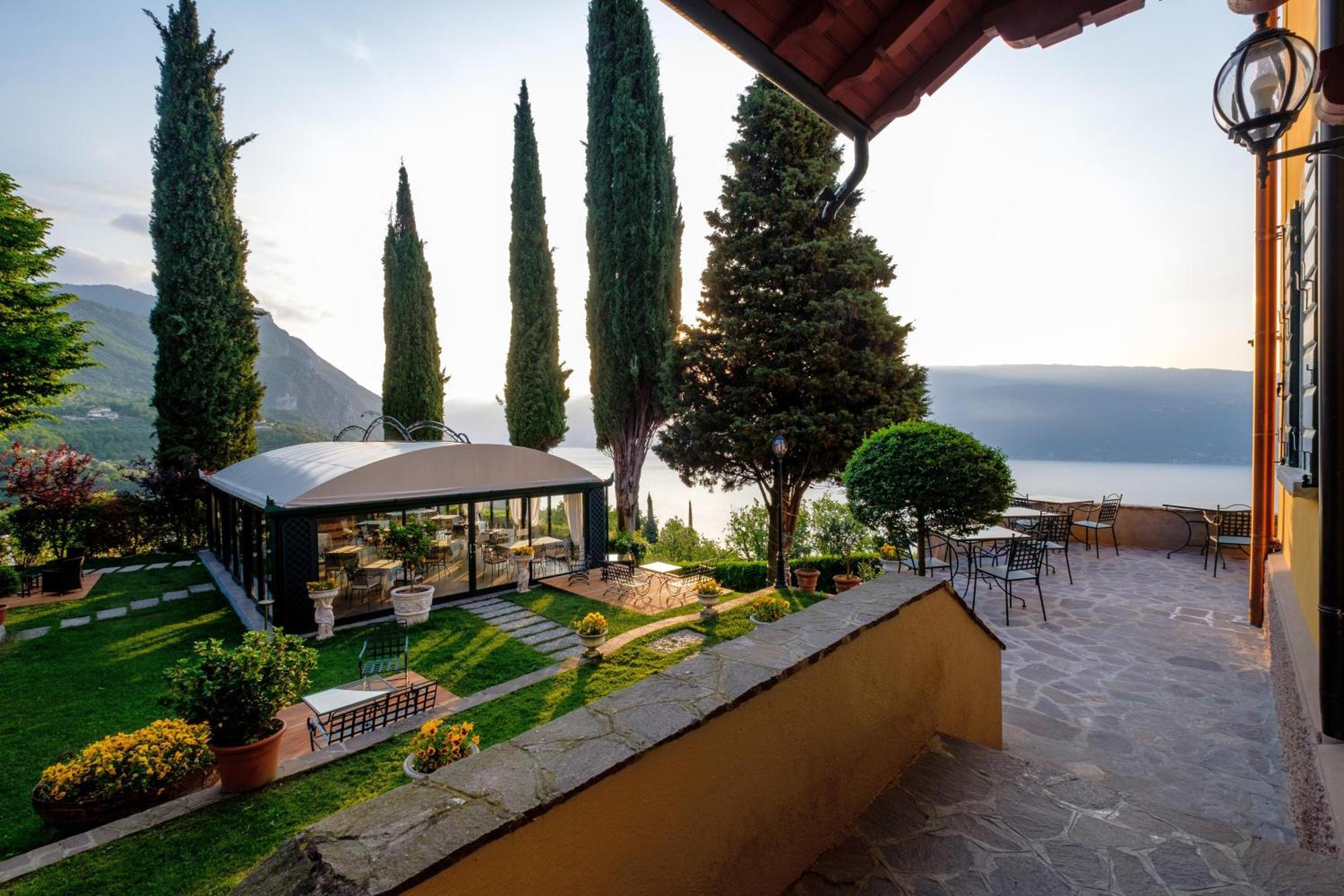 Romantikhotel - Boutique Hotel Villa Sostaga Gargnano Esterno foto