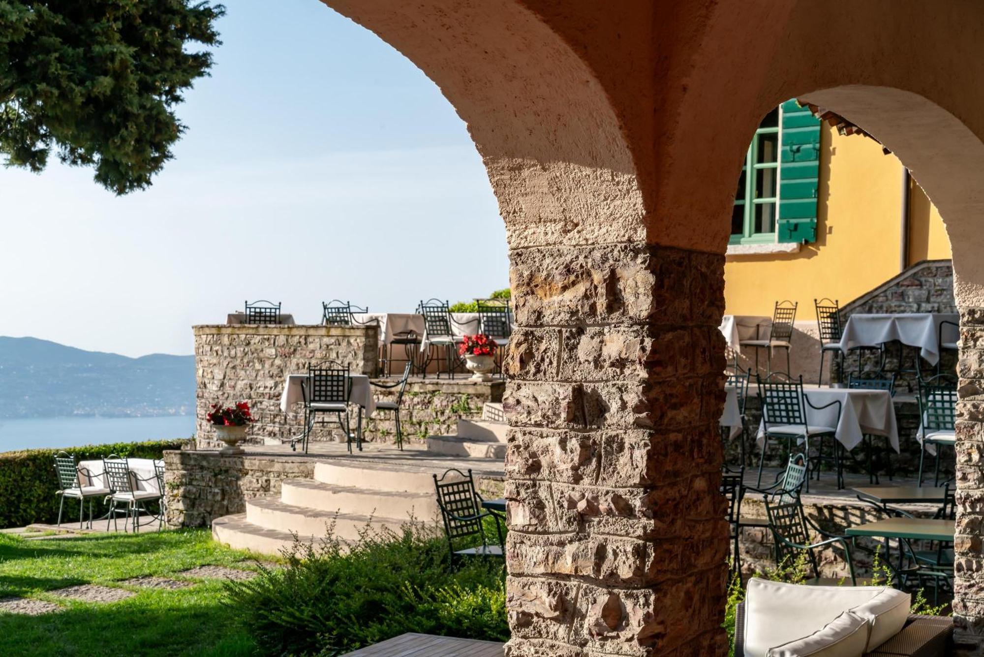 Romantikhotel - Boutique Hotel Villa Sostaga Gargnano Esterno foto