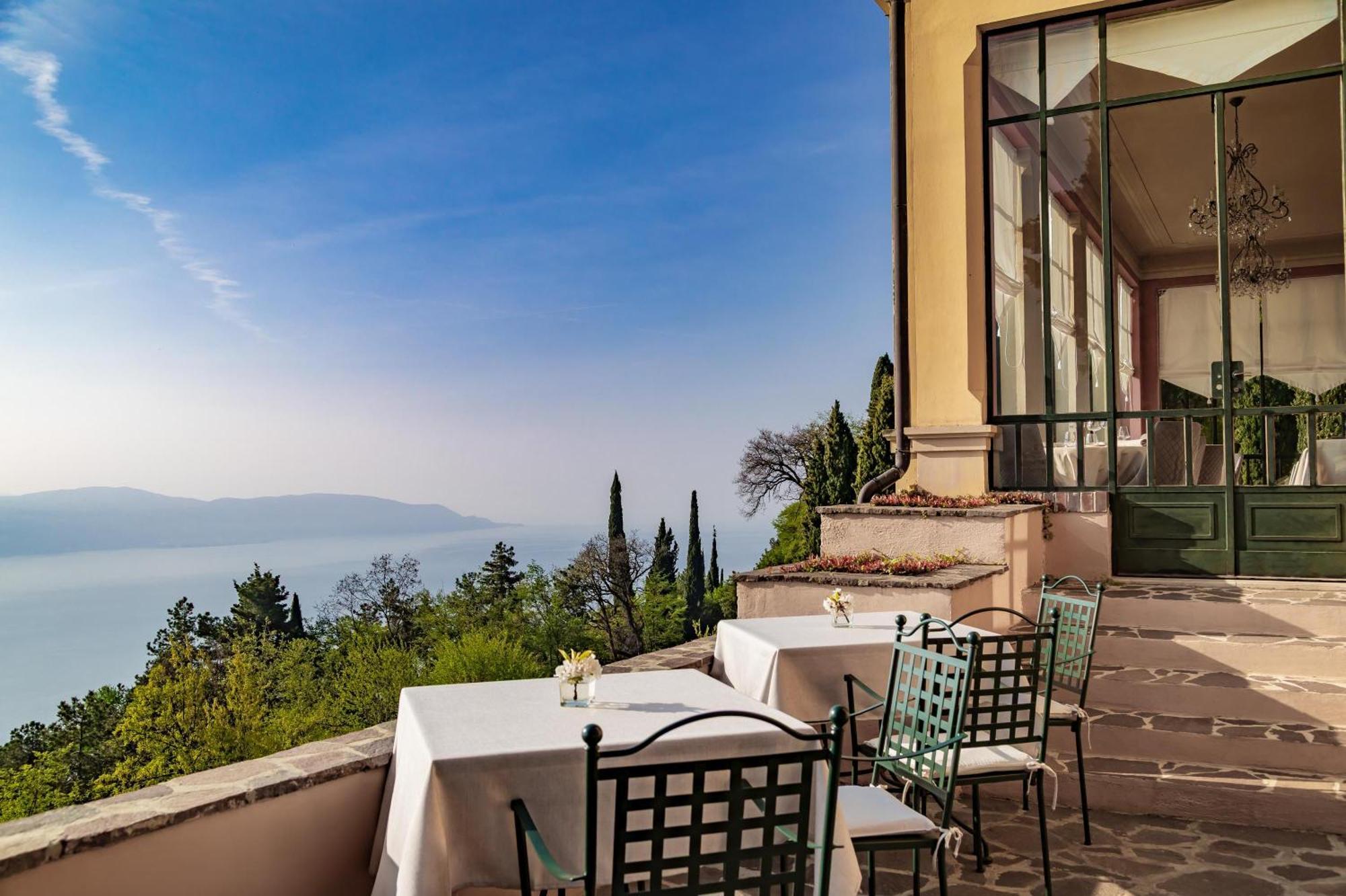 Romantikhotel - Boutique Hotel Villa Sostaga Gargnano Esterno foto