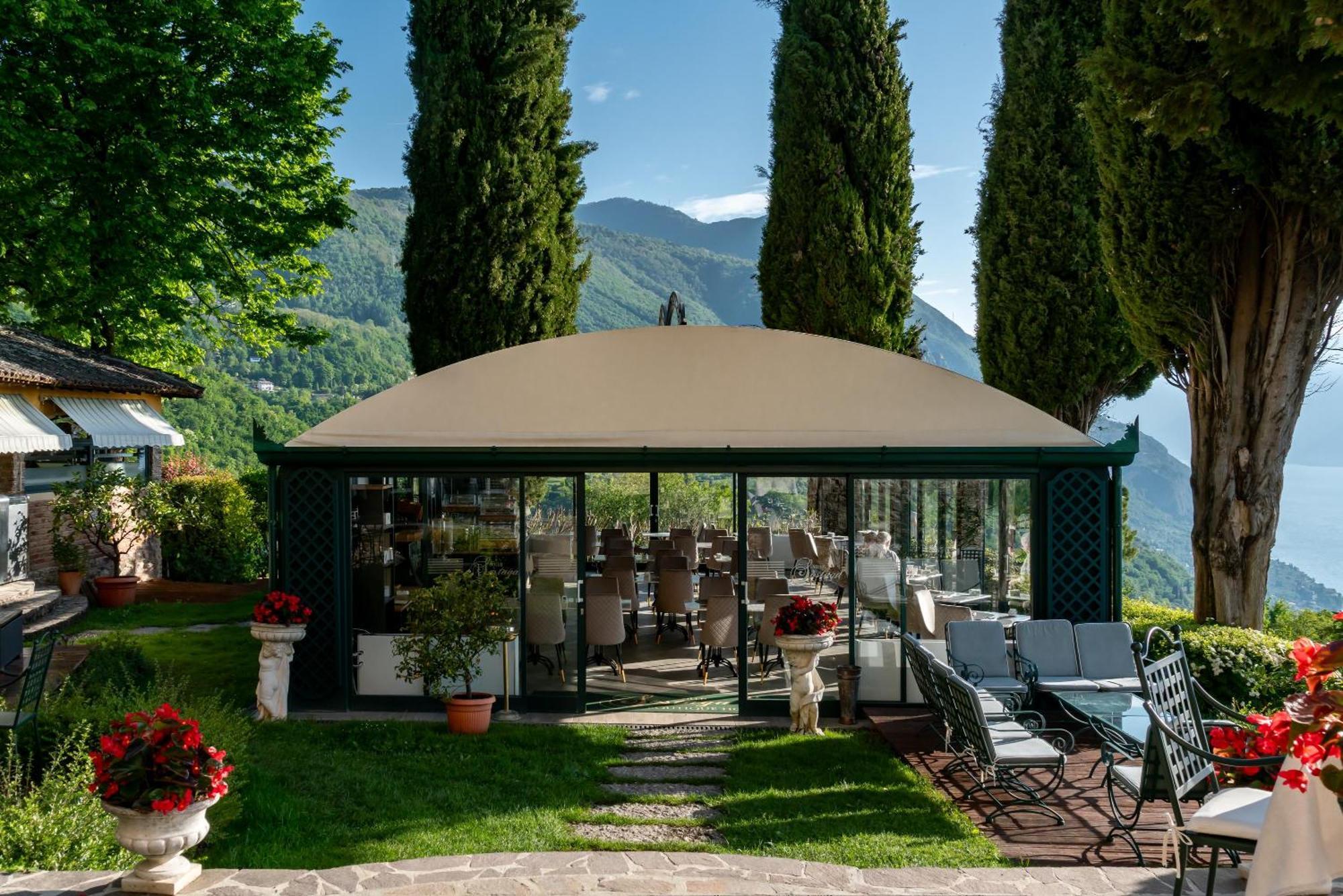 Romantikhotel - Boutique Hotel Villa Sostaga Gargnano Esterno foto