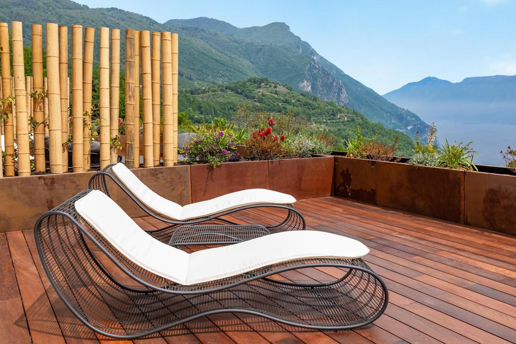 Romantikhotel - Boutique Hotel Villa Sostaga Gargnano Esterno foto