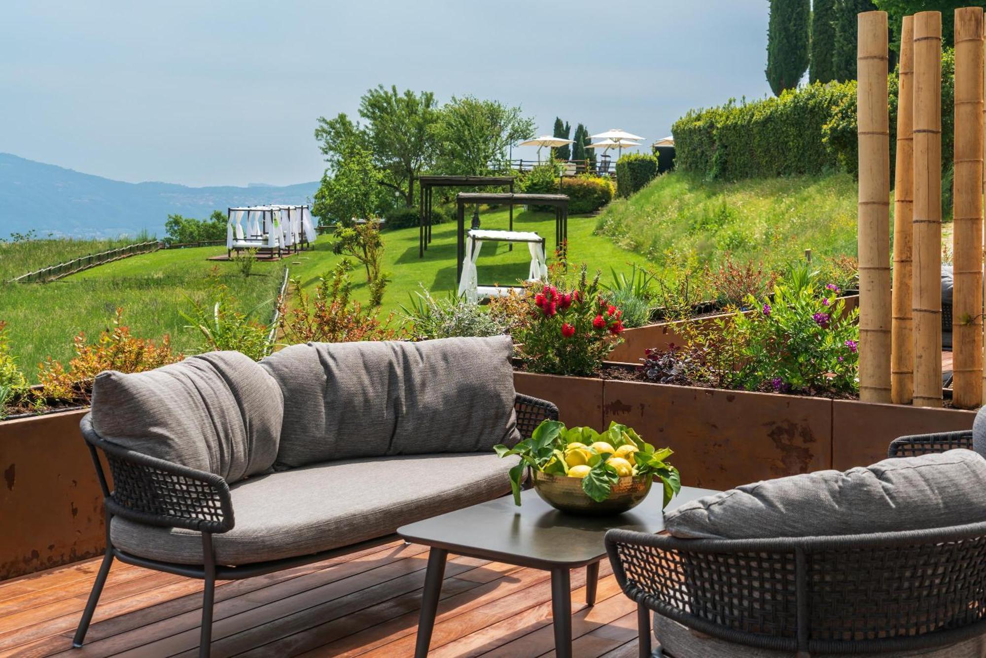 Romantikhotel - Boutique Hotel Villa Sostaga Gargnano Esterno foto